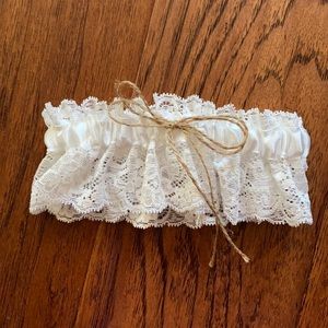 White lace garter with burlap string